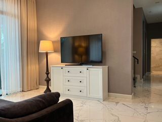For rent and for sale 5 bedrooms house in Bang Phli, Samut Prakan