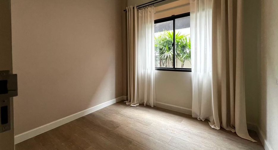 For rent and for sale 5 bedrooms house in Bang Phli, Samut Prakan