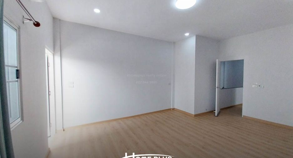 For sale 2 bedrooms retail Space in Mueang Chiang Mai, Chiang Mai