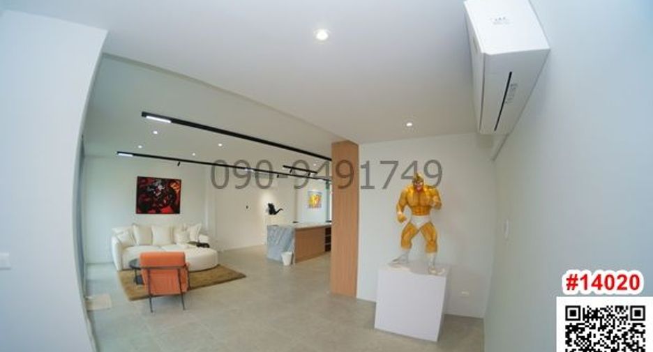 For rent 4 bedrooms retail Space in Phra Khanong, Bangkok