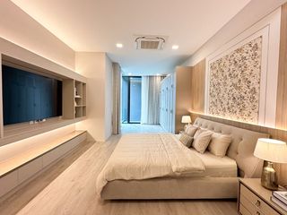 Casa en alquiler de 4 habitaciones en Saphan Sung, Bangkok
