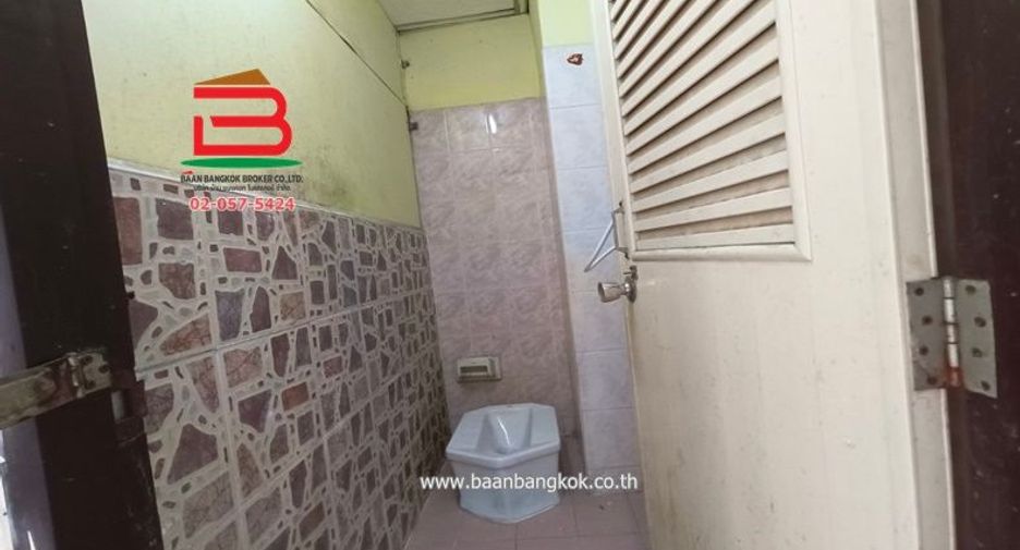For sale 6 bedrooms retail Space in Thanyaburi, Pathum Thani