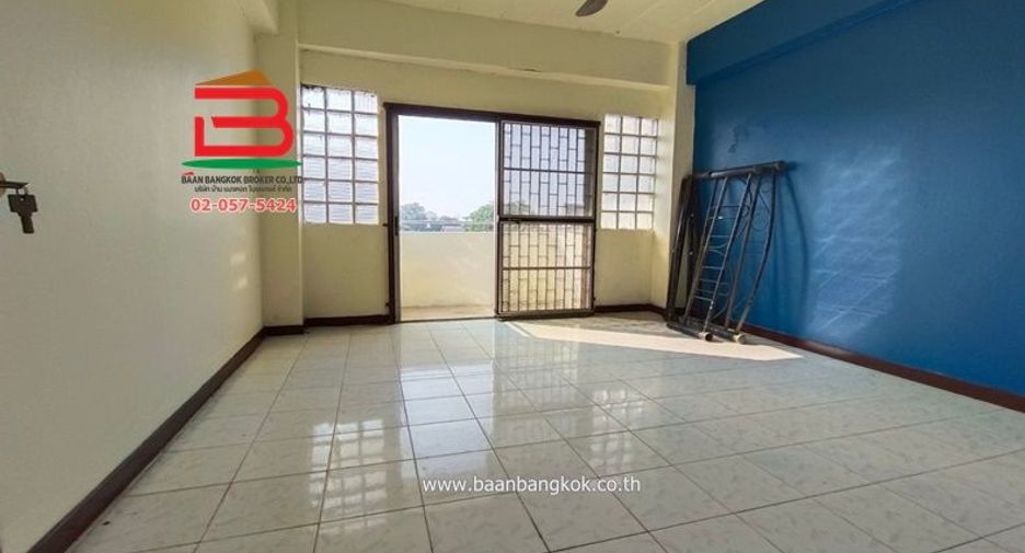 For sale 6 bedrooms retail Space in Thanyaburi, Pathum Thani