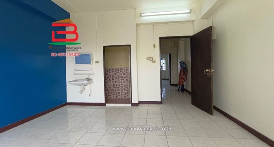 For sale 6 bedrooms retail Space in Thanyaburi, Pathum Thani