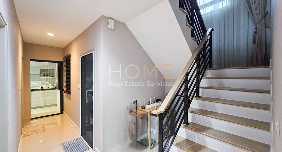 For sale 4 bedrooms house in Sai Mai, Bangkok