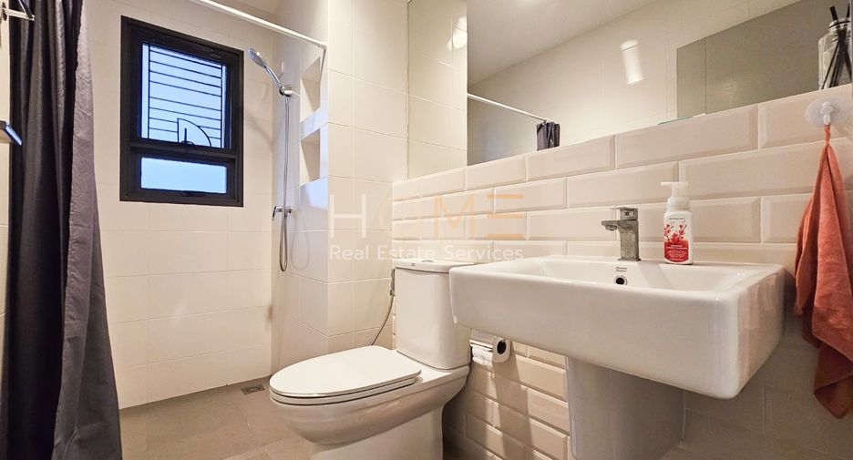 For sale 4 bedrooms house in Sai Mai, Bangkok