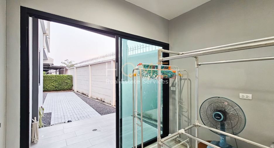 For sale 4 bedrooms house in Sai Mai, Bangkok