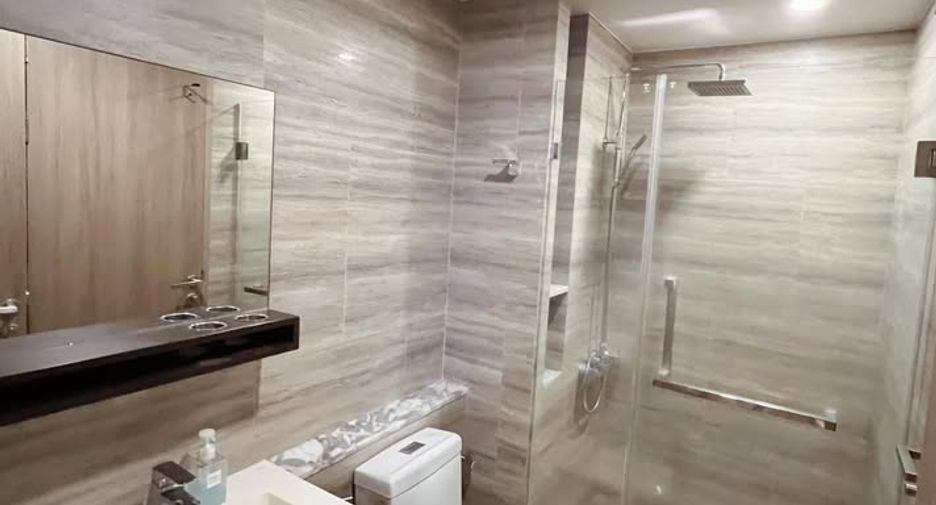 For rent 1 bed condo in Phaya Thai, Bangkok