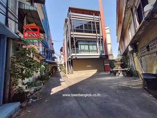 出售 2 卧室 商业空间 在 Phasi Charoen, 曼谷