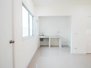 For sale 3 bed townhouse in Klaeng, Rayong