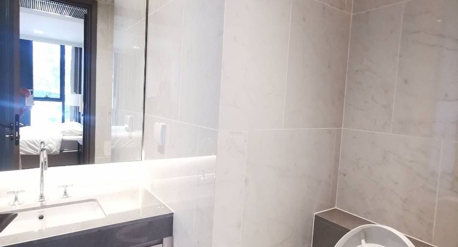 For rent and for sale 1 bed condo in Pathum Wan, Bangkok