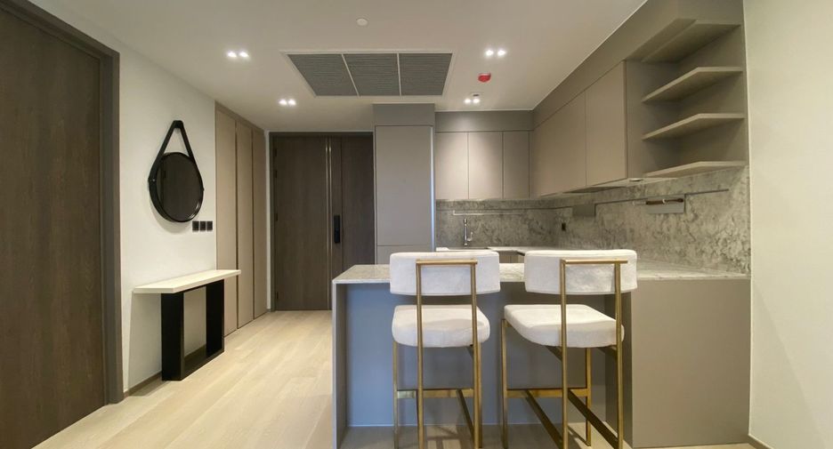 For rent and for sale 1 bed condo in Pathum Wan, Bangkok