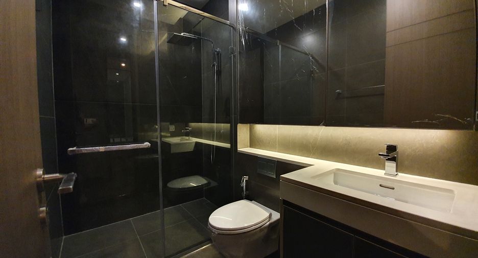 Condo en alquiler de 2 habitaciones en Watthana, Bangkok