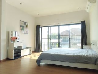 For rent and for sale 3 bedrooms house in San Kamphaeng, Chiang Mai