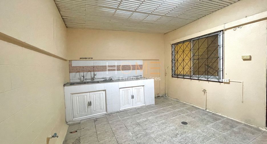 For sale 4 bedrooms townhouse in Sai Mai, Bangkok
