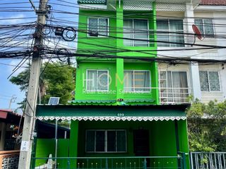 For sale 4 bedrooms townhouse in Sai Mai, Bangkok