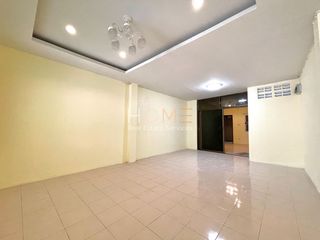 For sale 4 bedrooms townhouse in Sai Mai, Bangkok