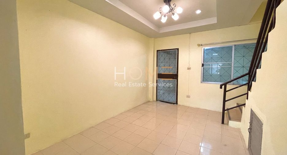 For sale 4 bedrooms townhouse in Sai Mai, Bangkok