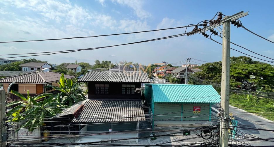 For sale 4 bedrooms townhouse in Sai Mai, Bangkok