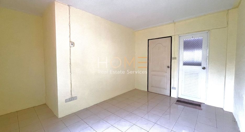 For sale 4 bedrooms townhouse in Sai Mai, Bangkok