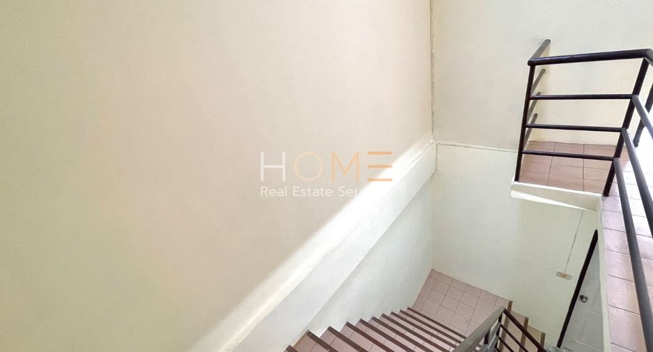 For sale 4 bedrooms townhouse in Sai Mai, Bangkok