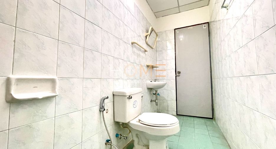 For sale 4 bedrooms townhouse in Sai Mai, Bangkok