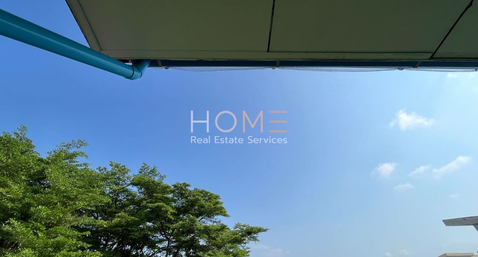 For sale 4 bedrooms townhouse in Sai Mai, Bangkok