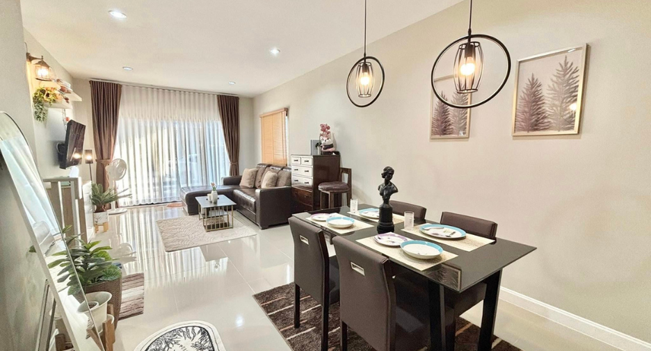 For rent 4 bedrooms townhouse in Saraphi, Chiang Mai