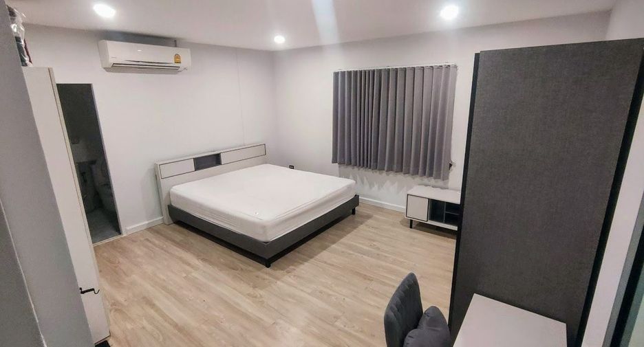 Casa en alquiler de 4 habitaciones en Prawet, Bangkok