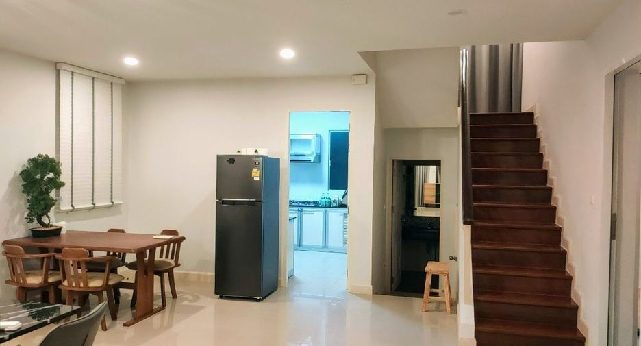 Casa en alquiler de 4 habitaciones en Prawet, Bangkok
