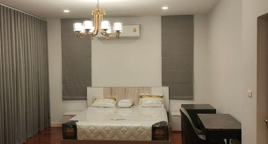 Casa en alquiler de 4 habitaciones en Prawet, Bangkok