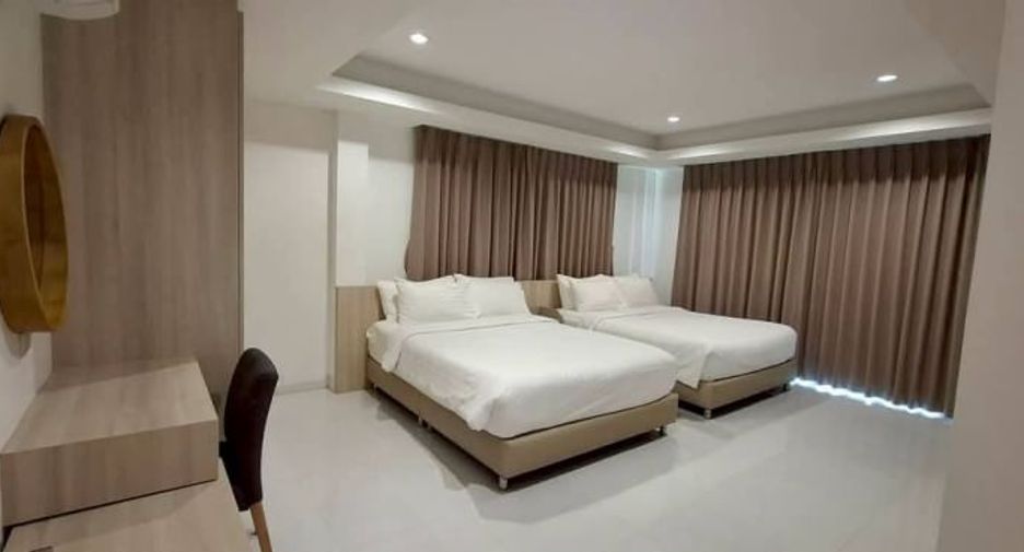 For rent and for sale 4 bedrooms villa in Bang Lamung, Chonburi