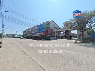 For sale 3 bed townhouse in Mueang Samut Sakhon, Samut Sakhon