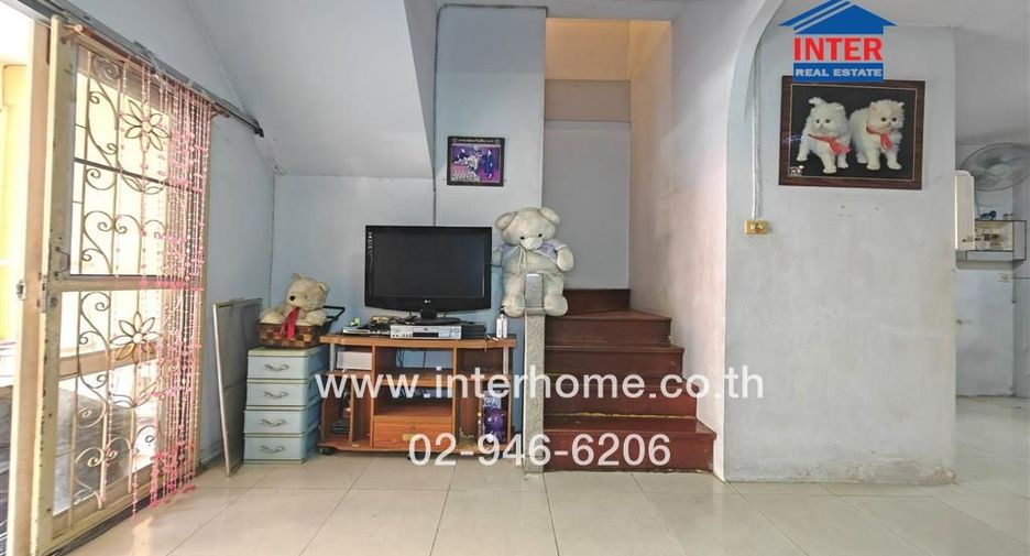 For sale 3 bed townhouse in Mueang Samut Sakhon, Samut Sakhon