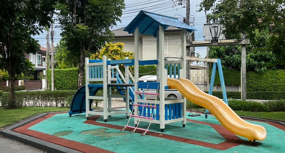 For rent 4 bedrooms house in Mueang Phuket, Phuket