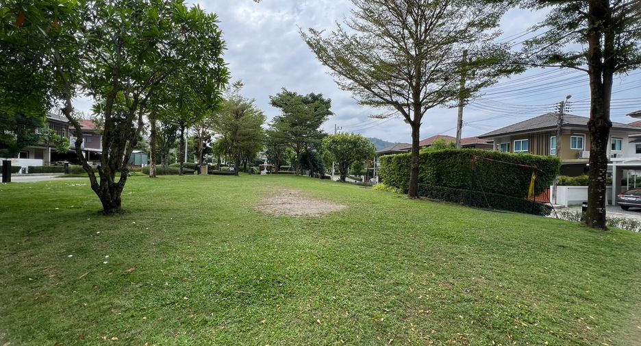 For rent 4 bedrooms house in Mueang Phuket, Phuket