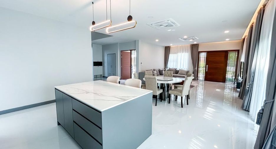 For rent 5 bed house in Bang Phli, Samut Prakan