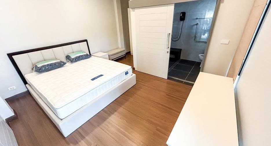 For rent 5 bed house in Bang Phli, Samut Prakan
