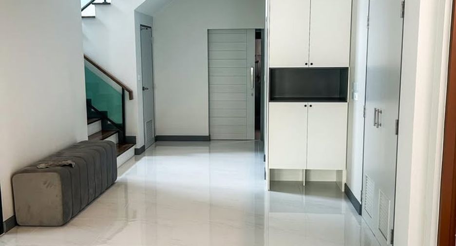 For rent 5 bed house in Bang Phli, Samut Prakan