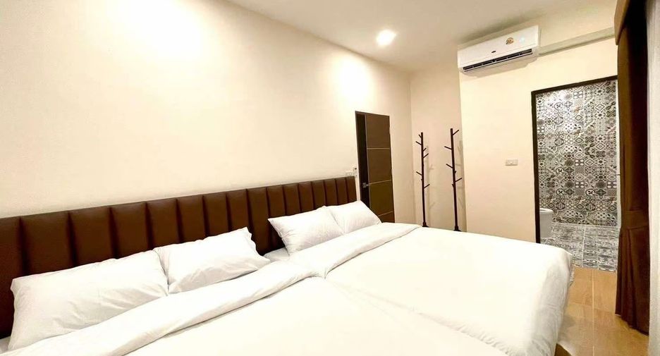 For sale 6 bedrooms villa in Bang Lamung, Chonburi