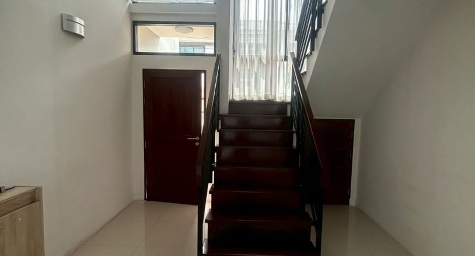 For rent 3 bed house in Si Racha, Chonburi
