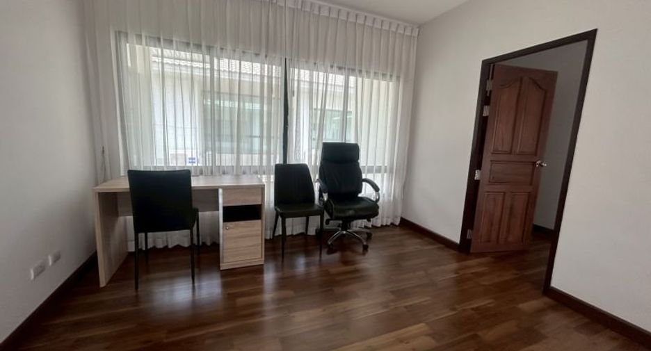 For rent 3 bed house in Si Racha, Chonburi
