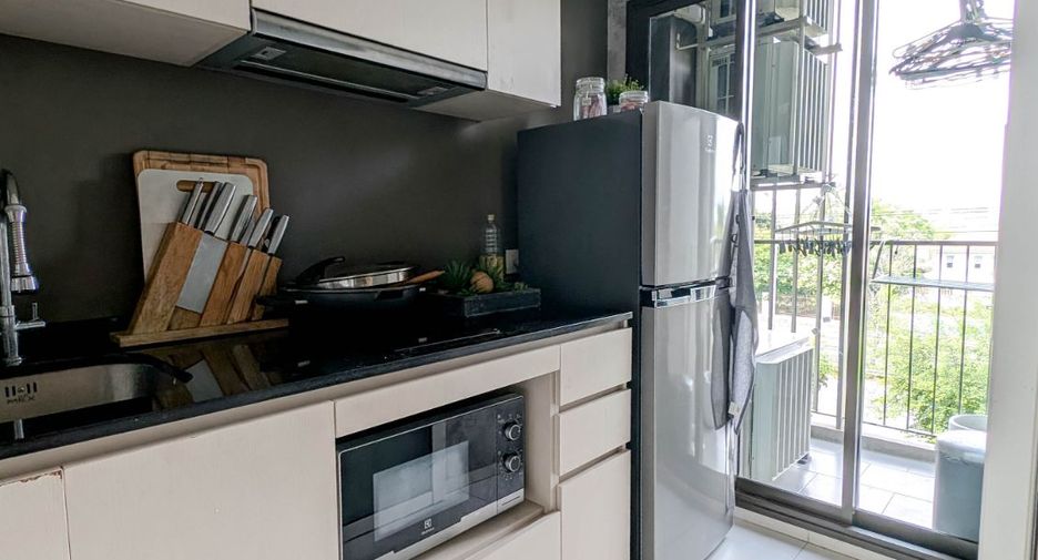 For sale 2 bedrooms condo in Khan Na Yao, Bangkok
