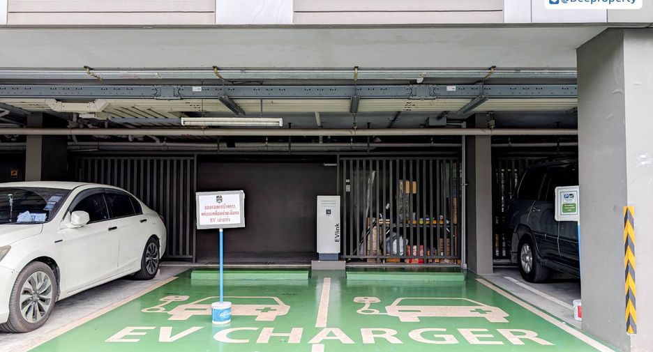 For sale 2 bedrooms condo in Khan Na Yao, Bangkok