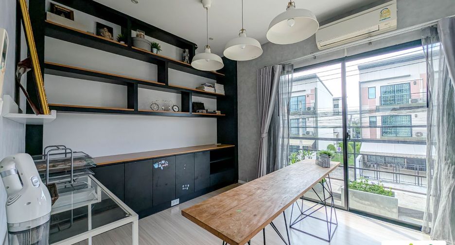 For sale 3 bedrooms house in Bueng Kum, Bangkok