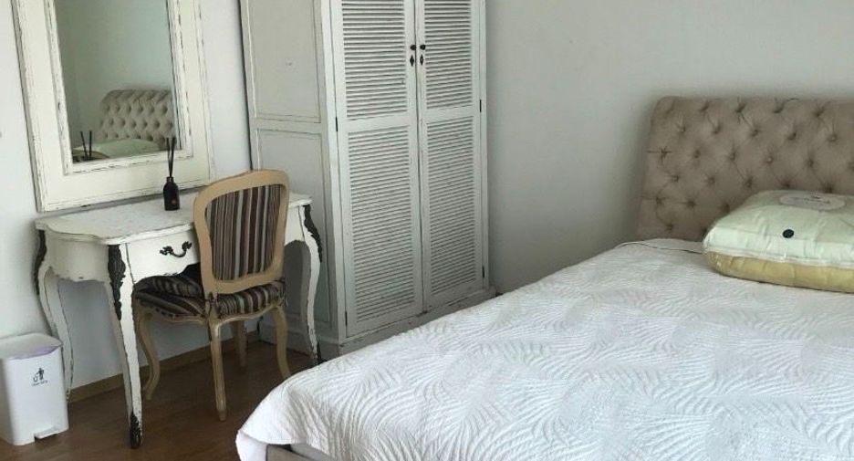 For sale 2 bedrooms condo in Phaya Thai, Bangkok