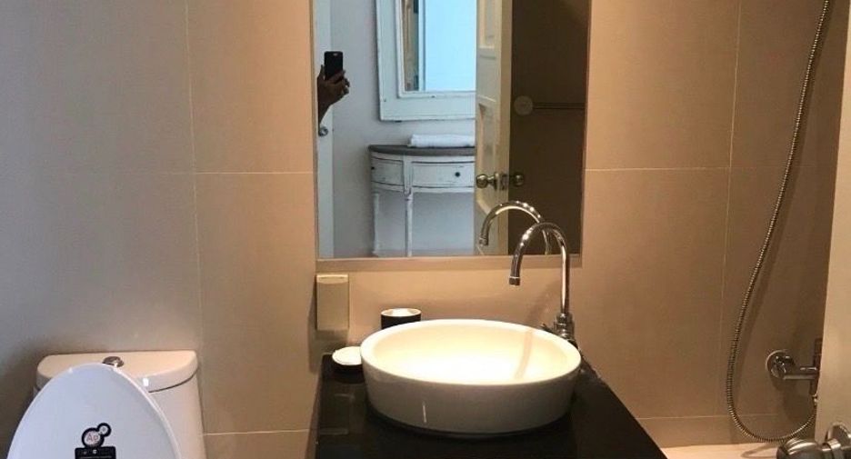 For sale 2 bedrooms condo in Phaya Thai, Bangkok