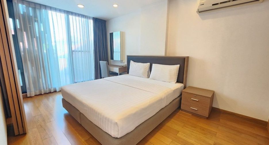 Apartamento con servicios en alquiler de 1 habitaciones en Khlong Toei, Bangkok