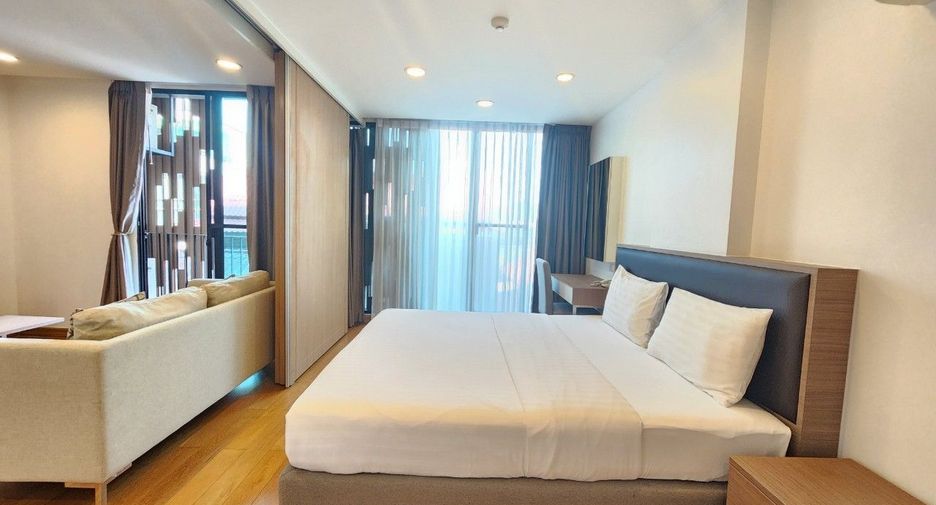 Apartamento con servicios en alquiler de 1 habitaciones en Khlong Toei, Bangkok