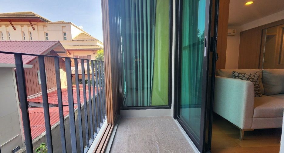 Apartamento con servicios en alquiler de 1 habitaciones en Khlong Toei, Bangkok